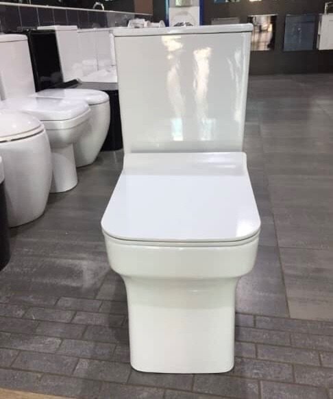 SQUARE WC