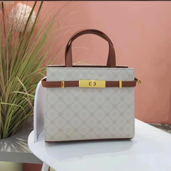 Sac à main élégant Versee