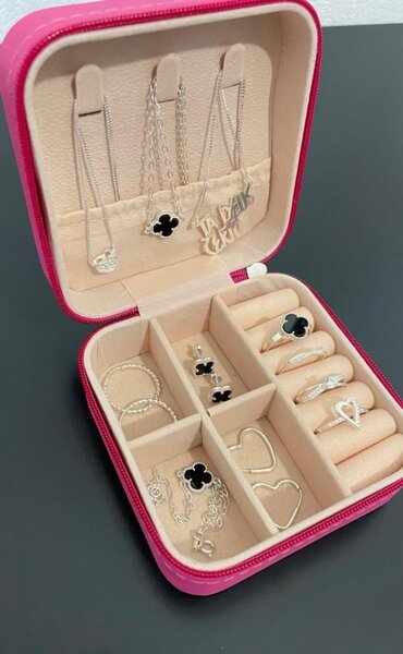 Boîte à bijoux portable compacte