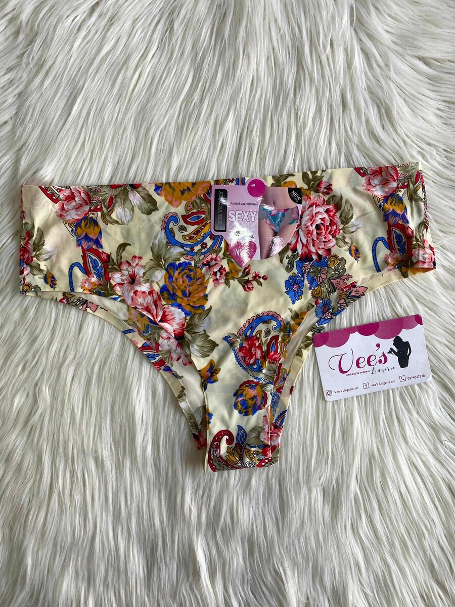 Strings et culottes pour femmes