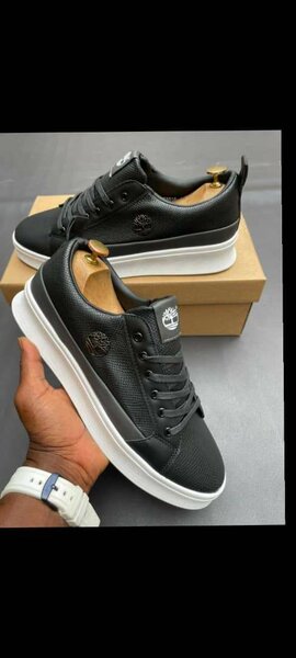 Baskets en cuir élégantes