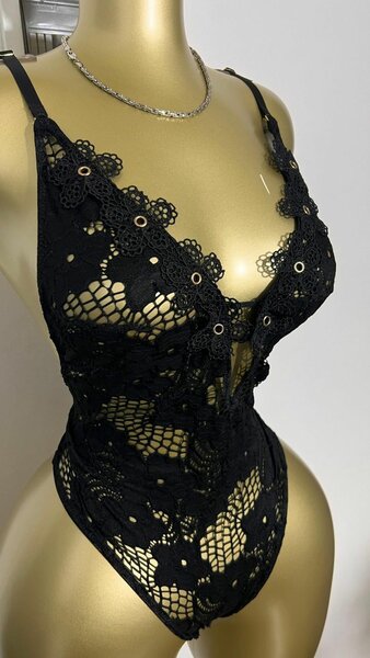 Body en dentelle noire élégant