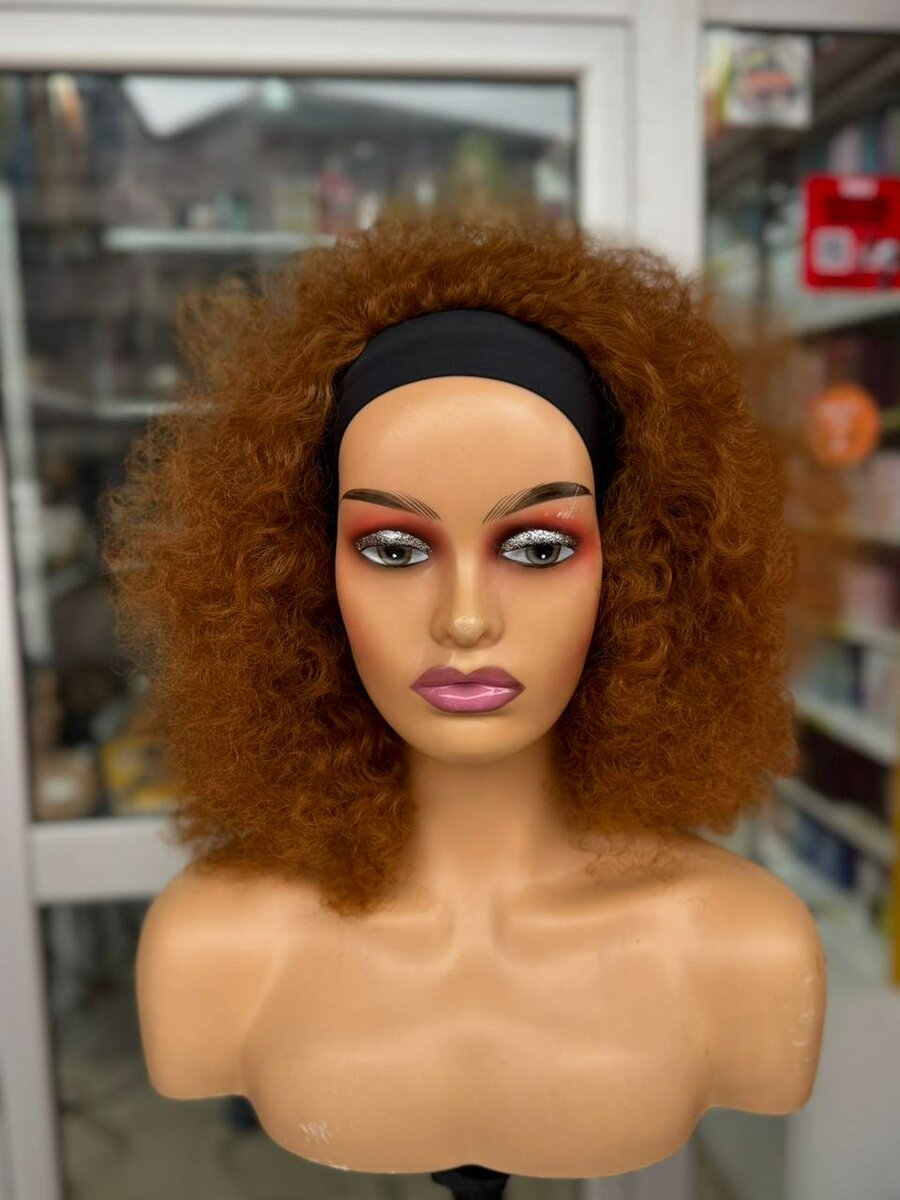 Perruque Bouclée Style Afro