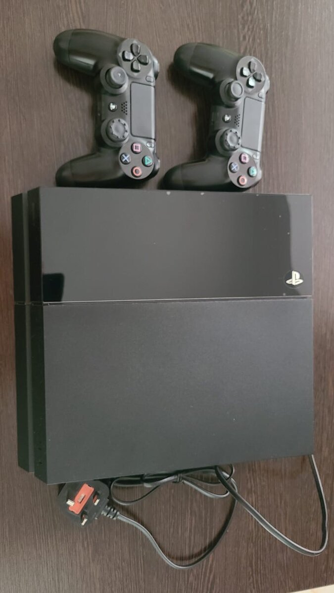 Приставка PS4