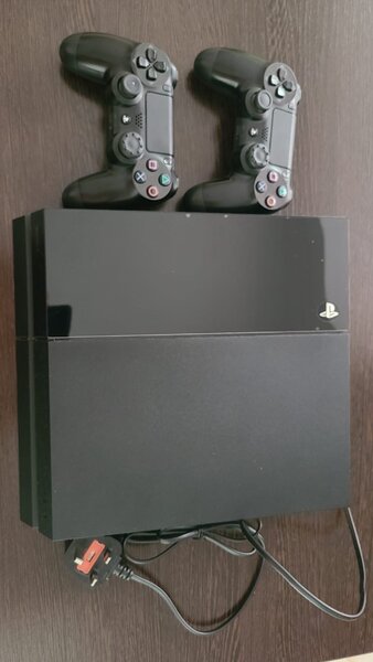 Приставка PS4