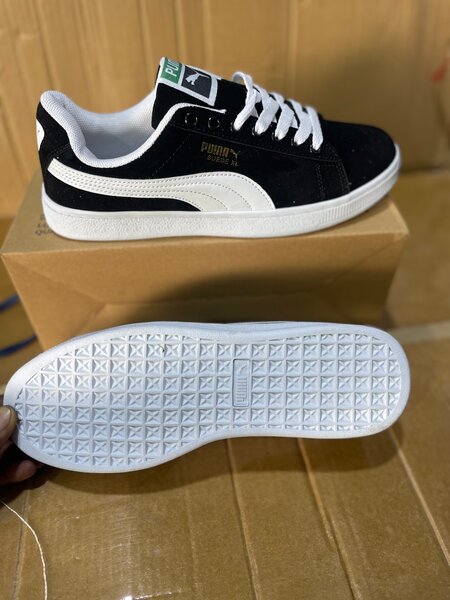 Puma Suede Classics Noir et Blanc