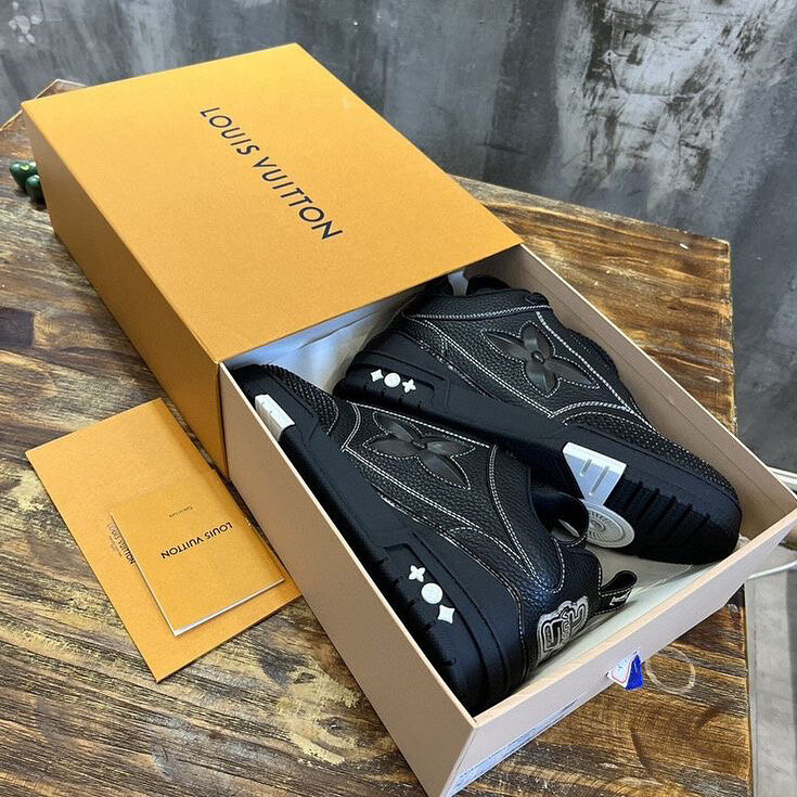 Sneakers noirs Louis Vuitton