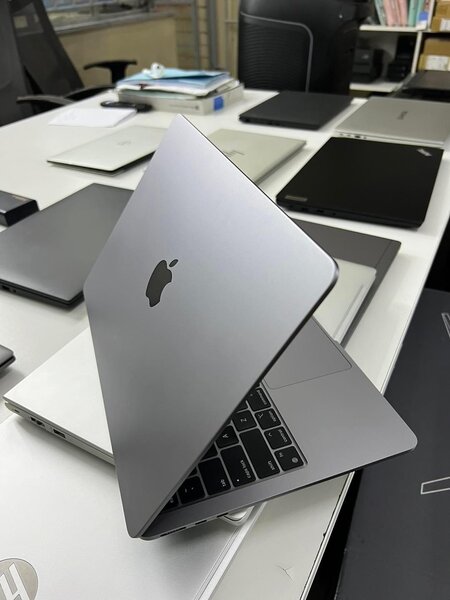 Mac Book Air 2022 M2 Chip