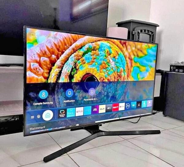 Télévision Smart Samsung UHD