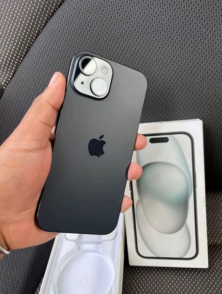 iPhone 15 simple 128Go Noir