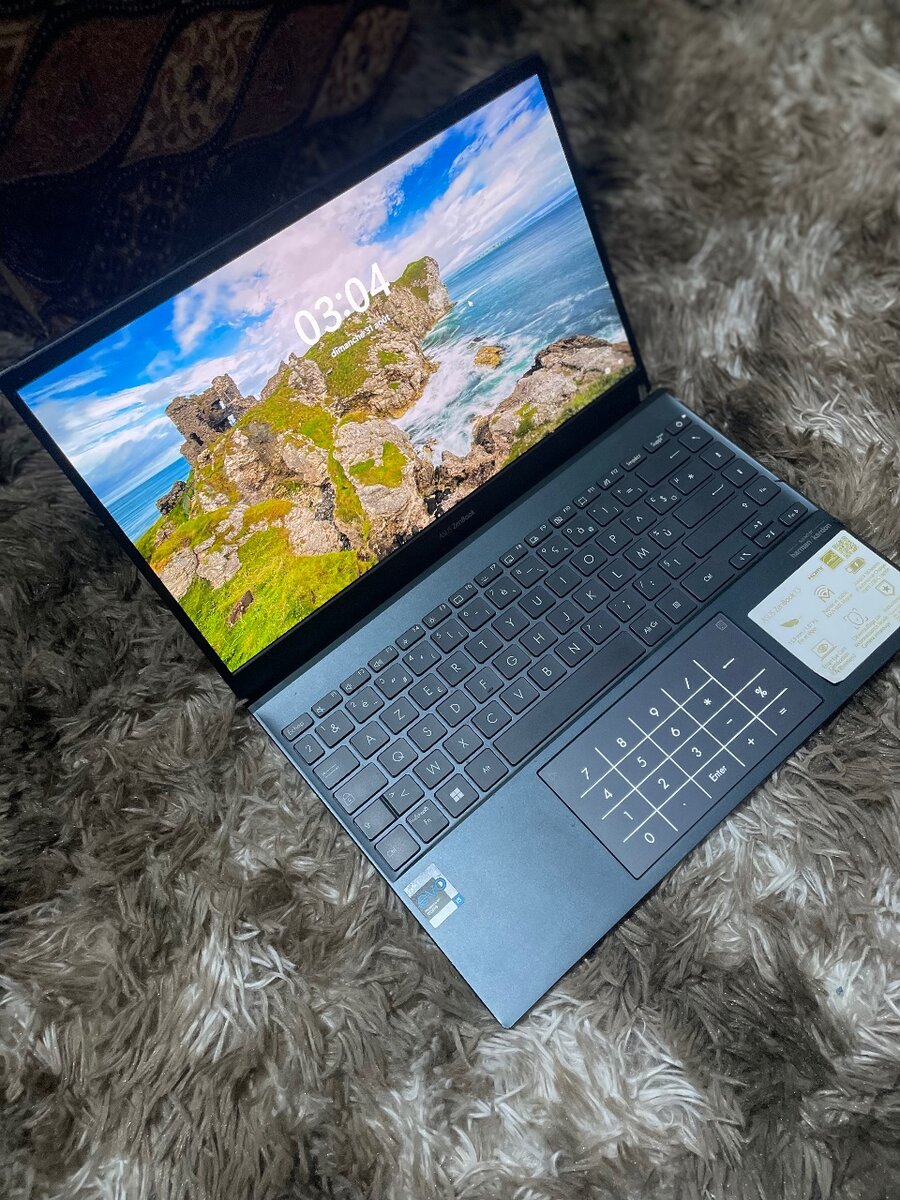 AZUS ZENBOOK 13. 11 generation