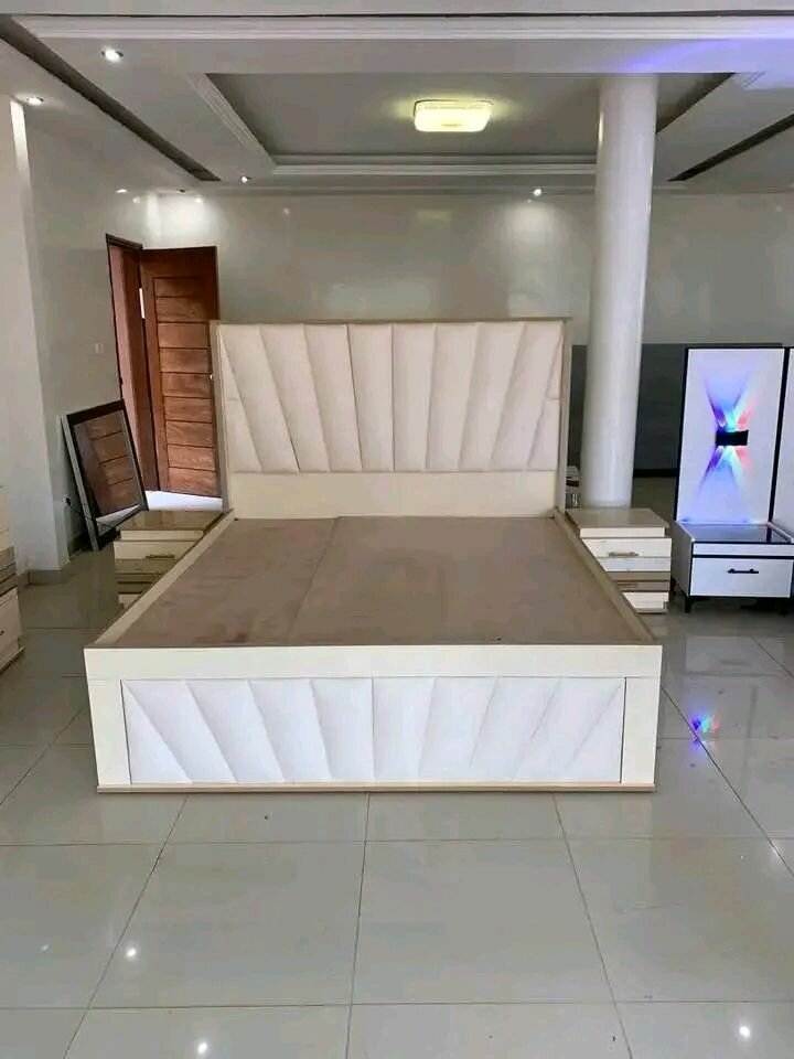 Lit double moderne rembourré