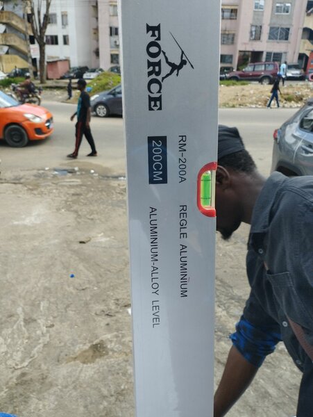Niveau en alliage d'aluminium 200cm Force