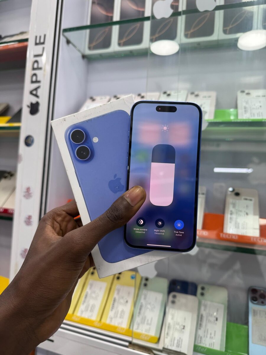 Disponible 16 simple 128go