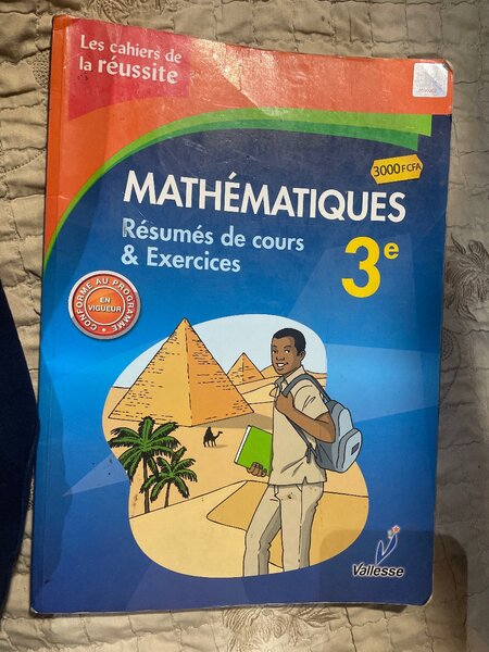 Livre Résumés Mathématiques 3e