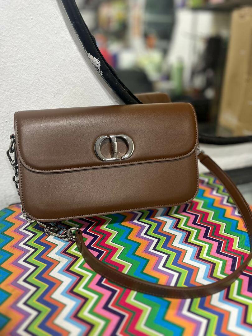 Sac à main élégant en cuir