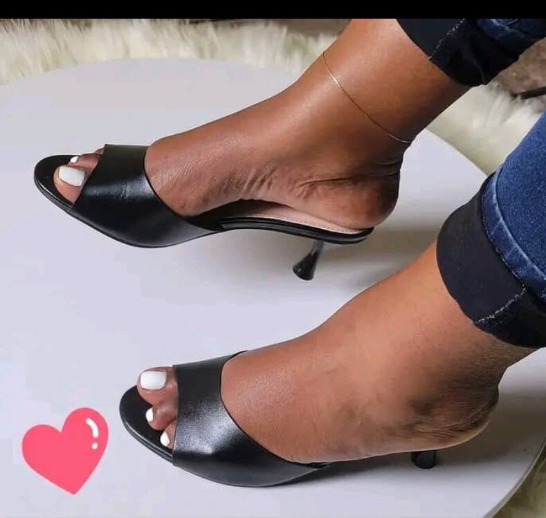 Mules élégantes à talons fins