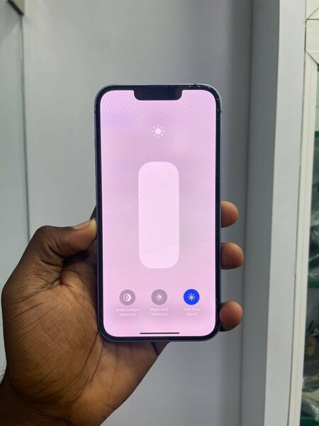 iPhone 14 128go en bon état