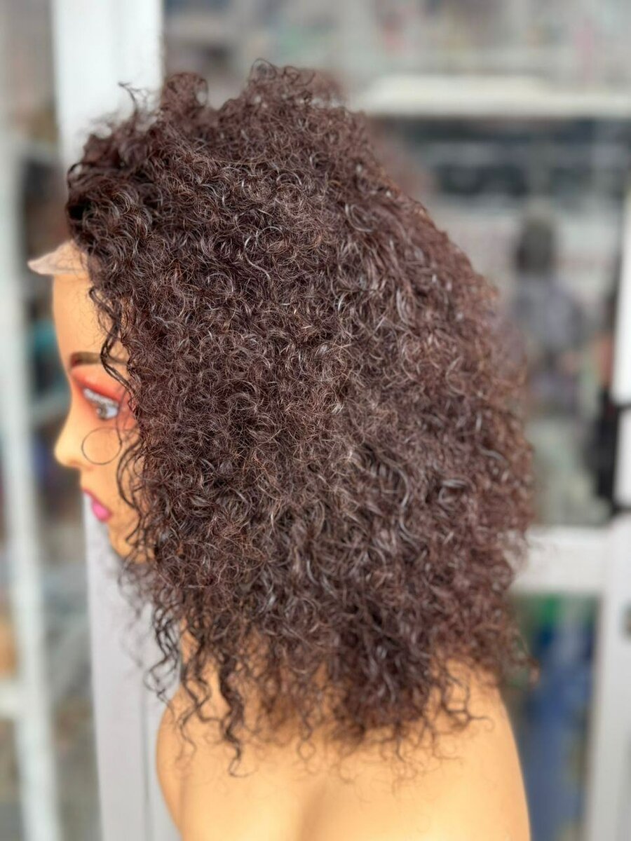 Perruque bouclée naturelle