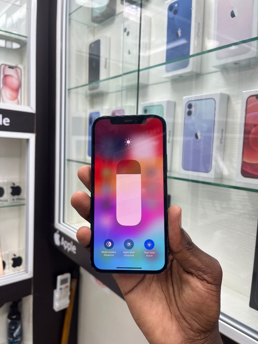 iPhone 12 simple 64Go