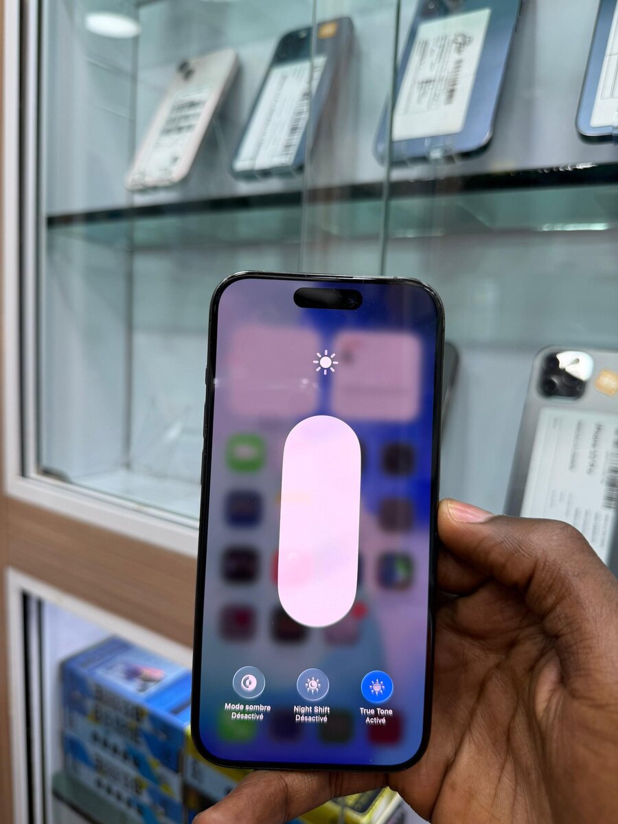 iPhone 15pro 128Go batterie