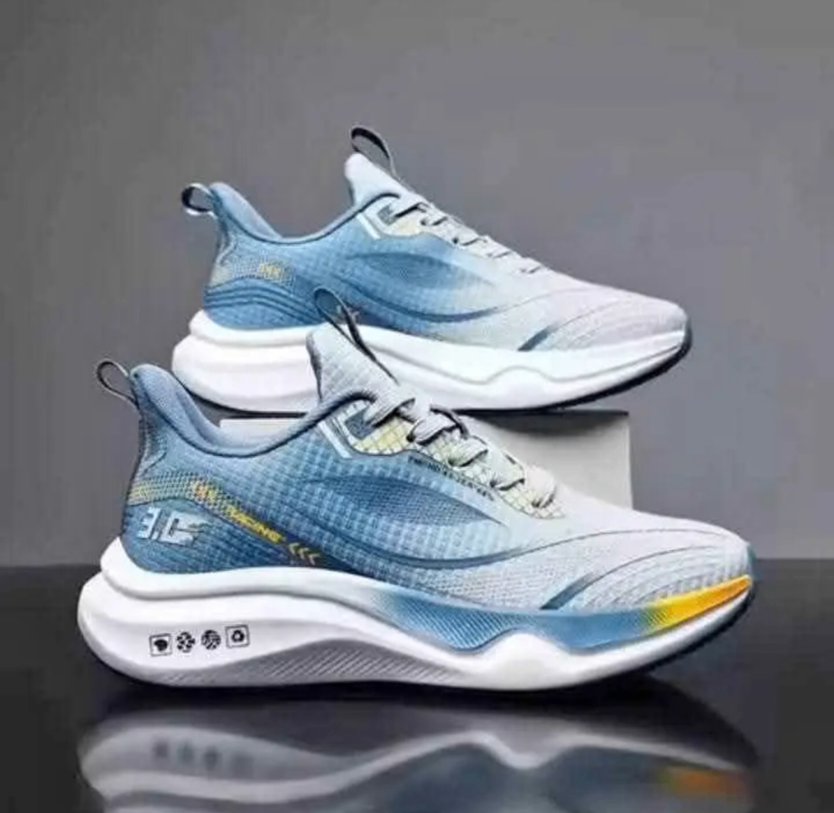 Chaussures de course légères