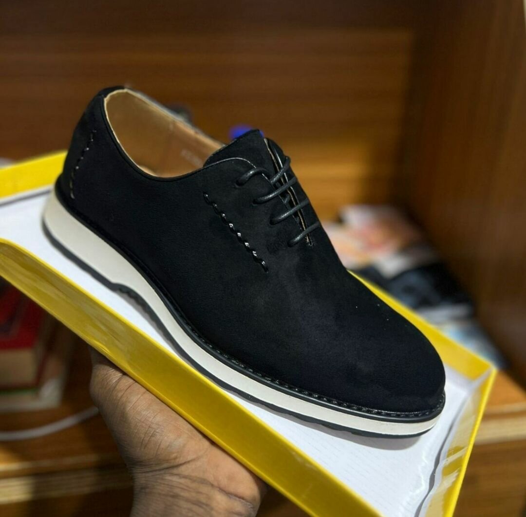 Chaussures élégantes en daim