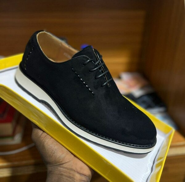 Chaussures élégantes en daim