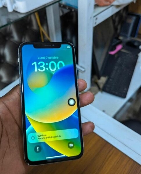 iPhone X Argent 64Go Déverrouillé