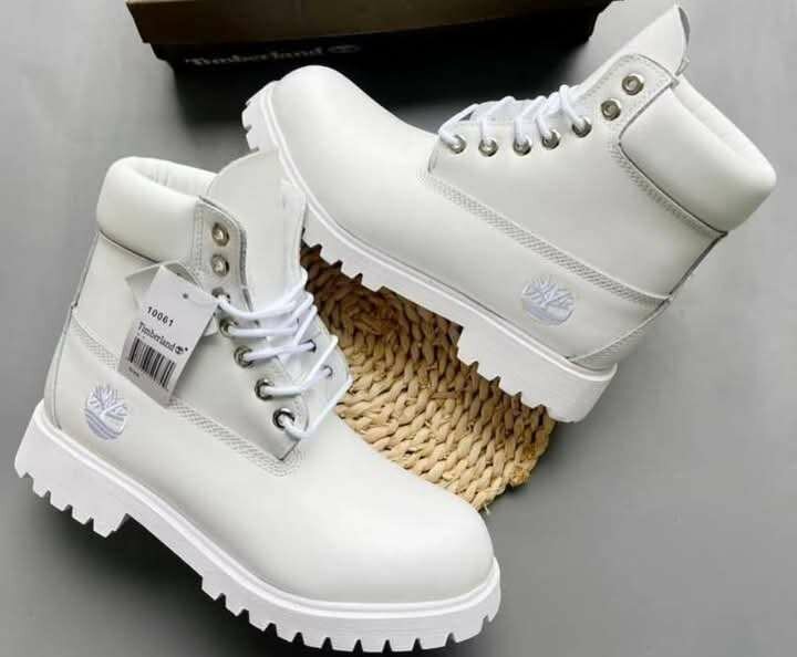 Bottes blanches imperméables