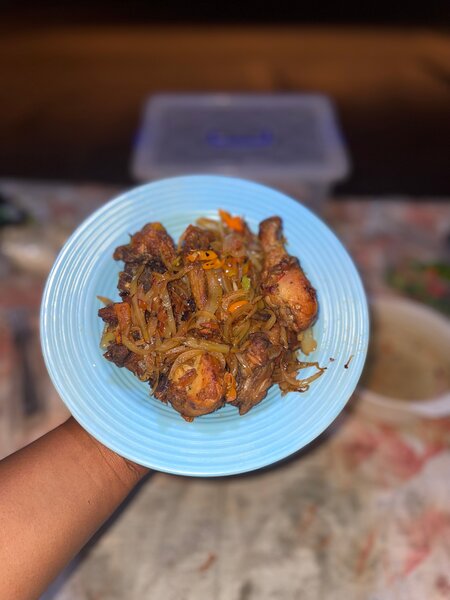 1/2 Poulet épicé sauté