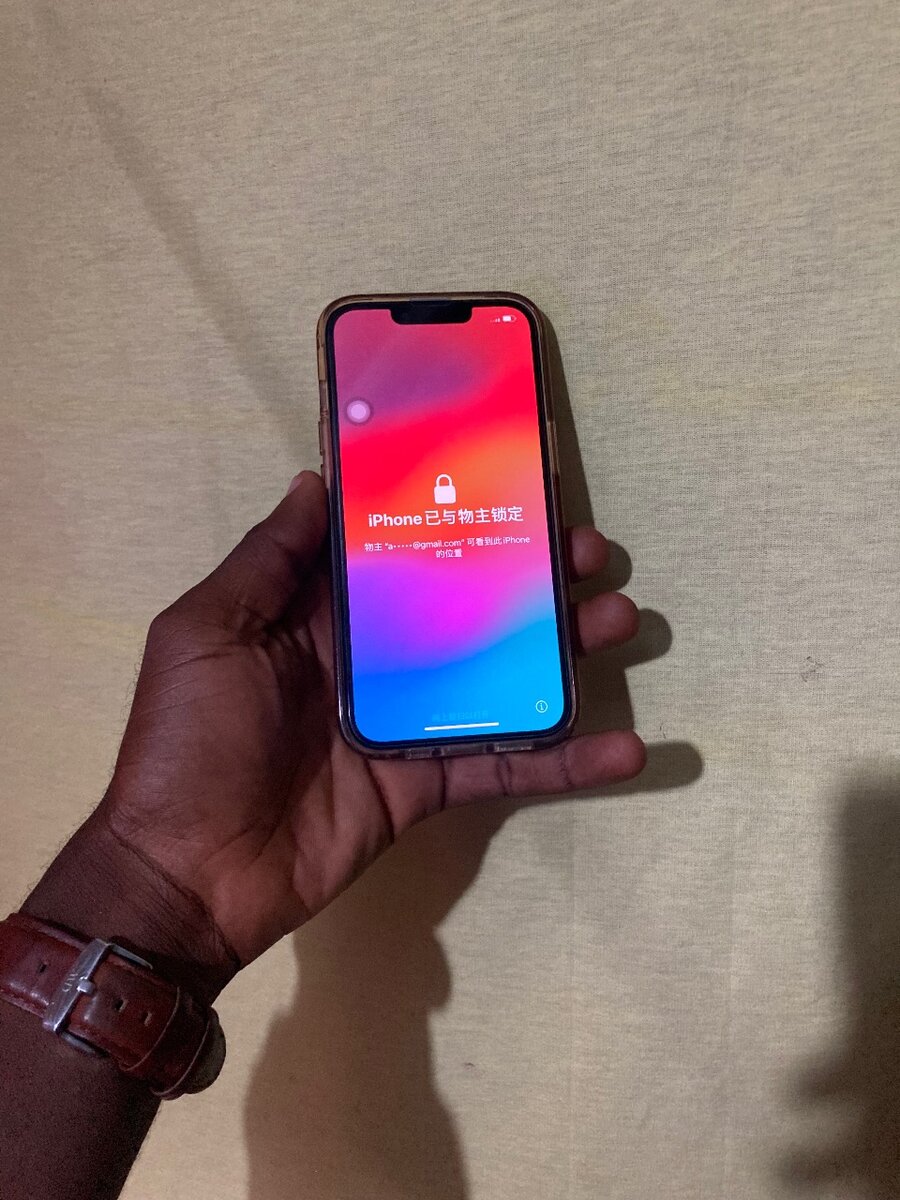 IPHONE 14 256Go bloqué iCloud