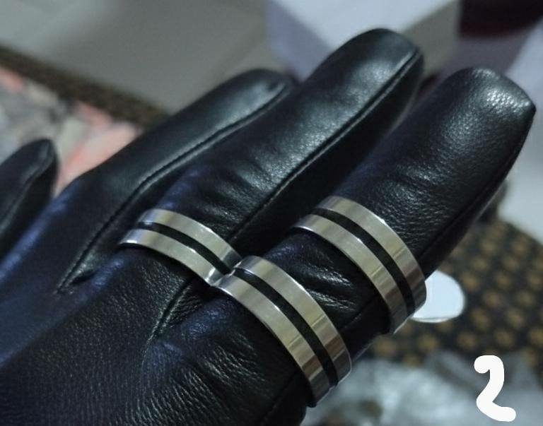 Bague en acier inoxydable élégante