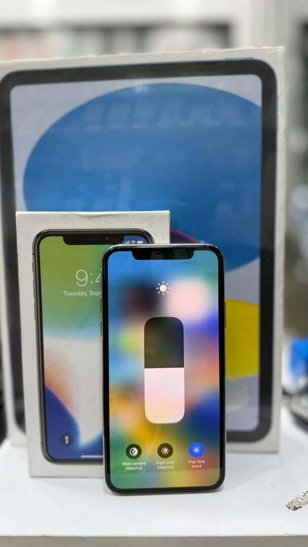 *iPhone X 256giga juste descelle 110.000