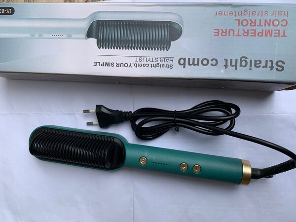 Straight comb/ straightener