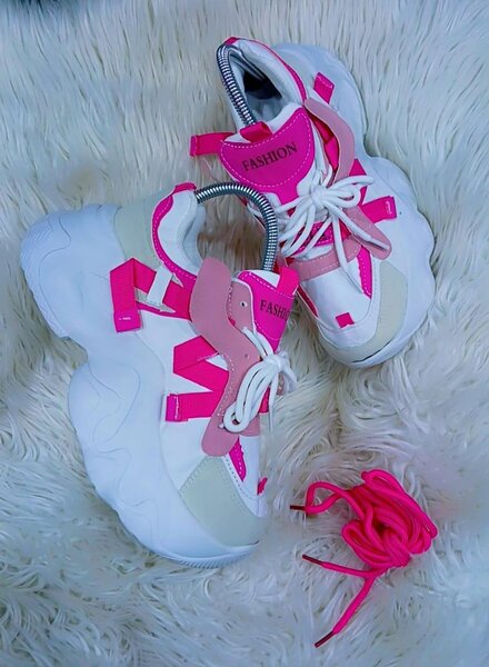 Magnifique chaussure jeune fille tendance