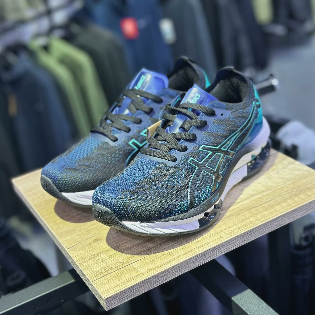 Термо кроссовки размер 40-44