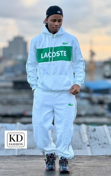 Ensemble Lacoste confortable