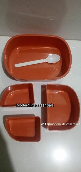 3 removable compartment lunch box