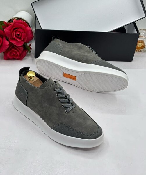 TIMBERLAND GRAY AND WHITE