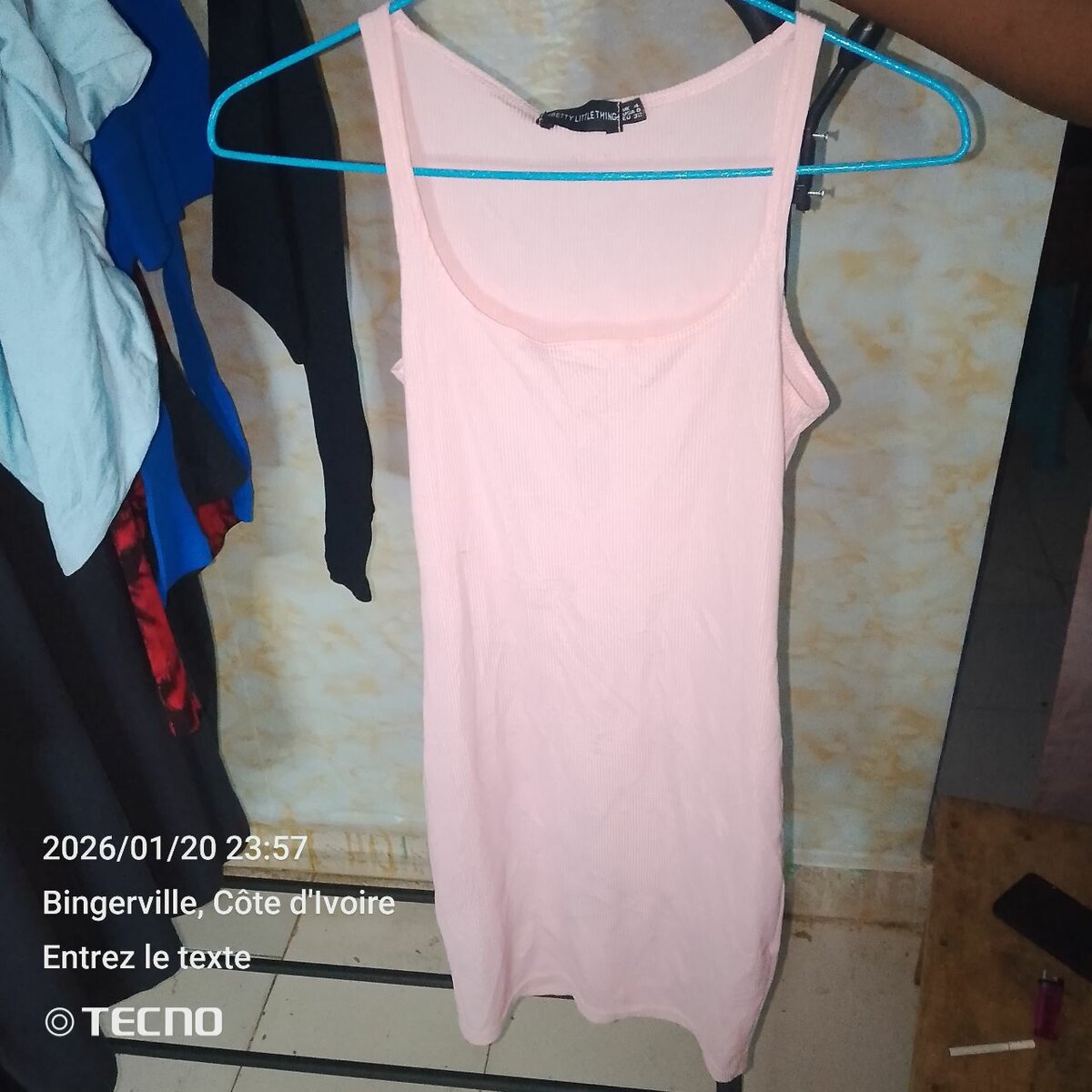 Ti short collant noir femme