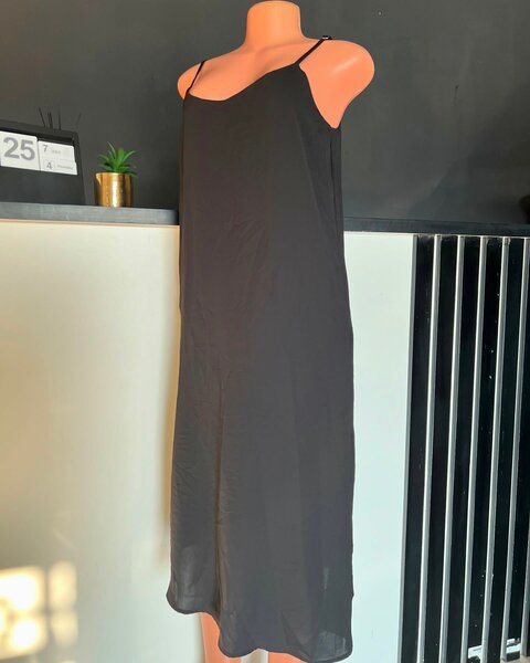  women's beautiful dress 