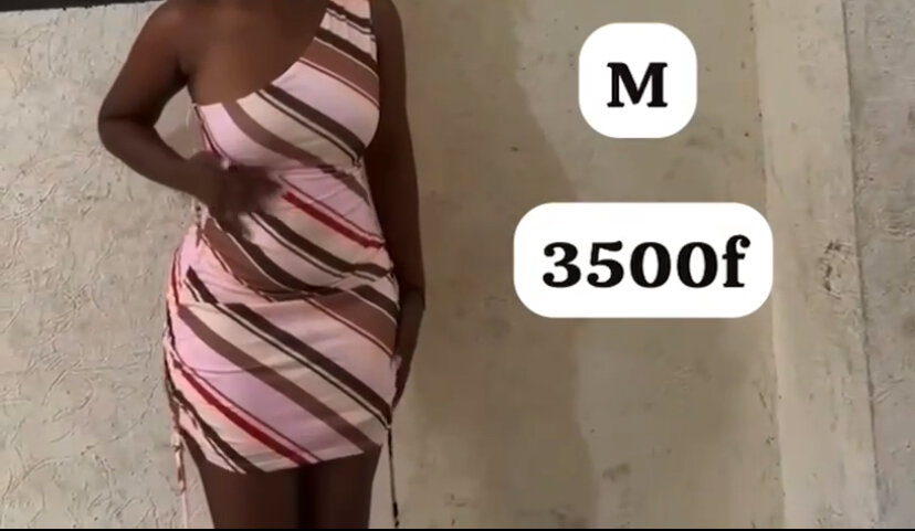 Robe asymétrique à rayures