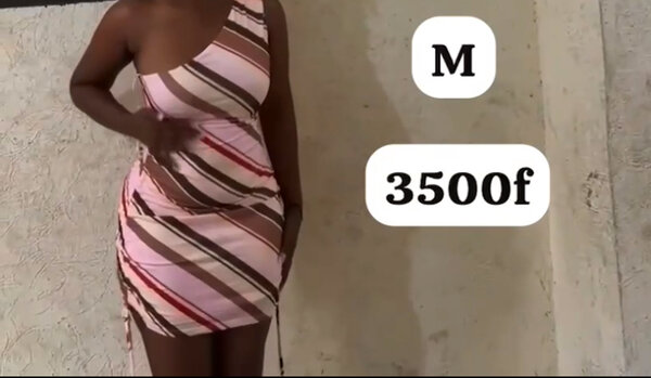 Robe asymétrique à rayures