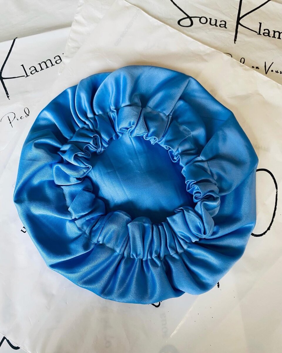 Bonnet en satin (enfant)