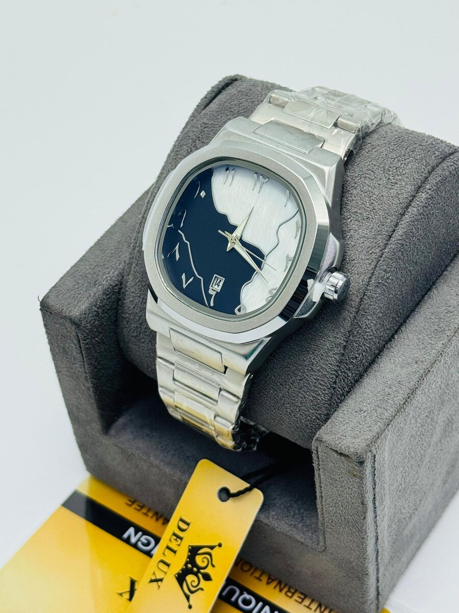 Montre élégante en acier inoxydable