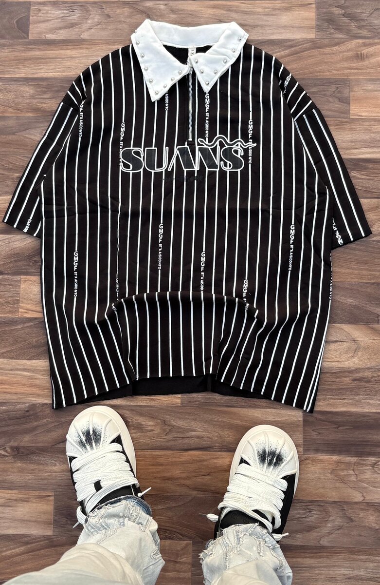 T-shirt col clouté élégant