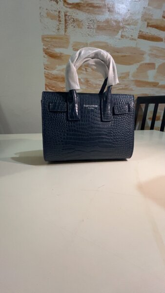 Sac à main en similicuir crocodile