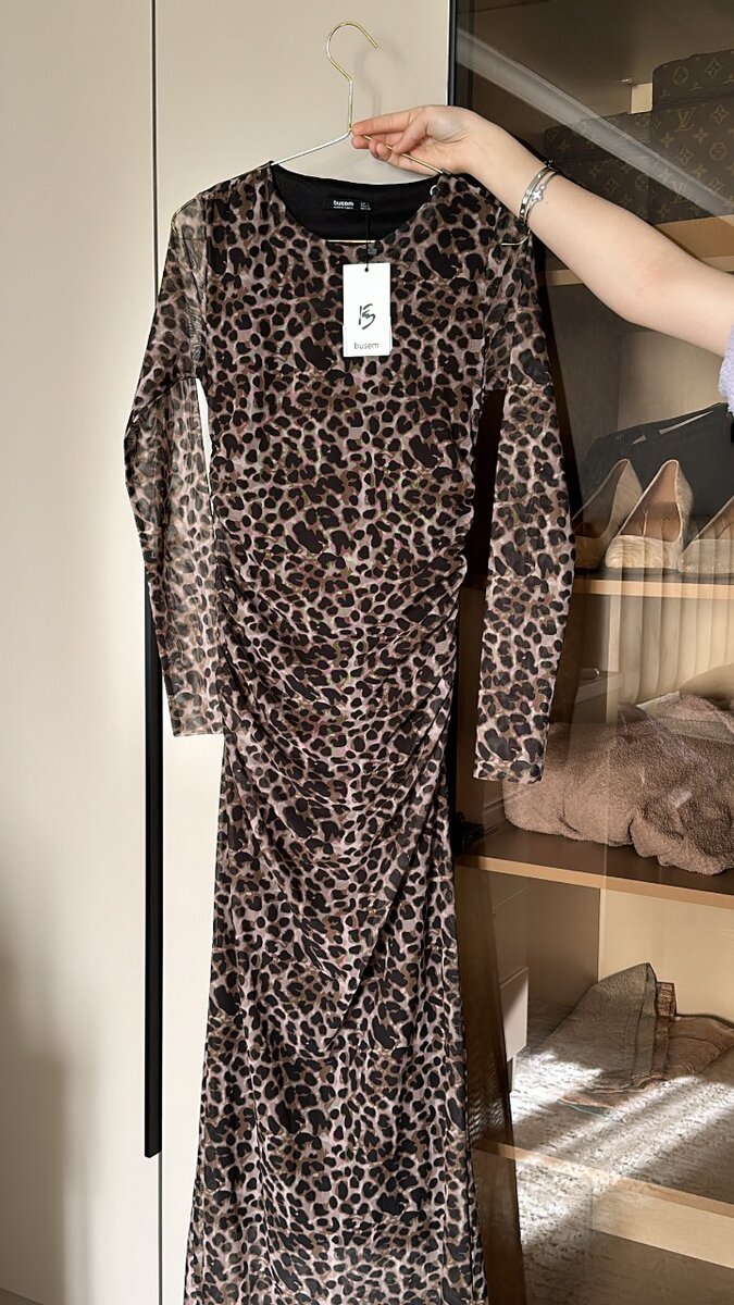 Платье в леопардовый принт