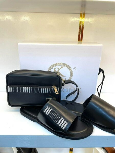 Sandales et Pochette Élégante